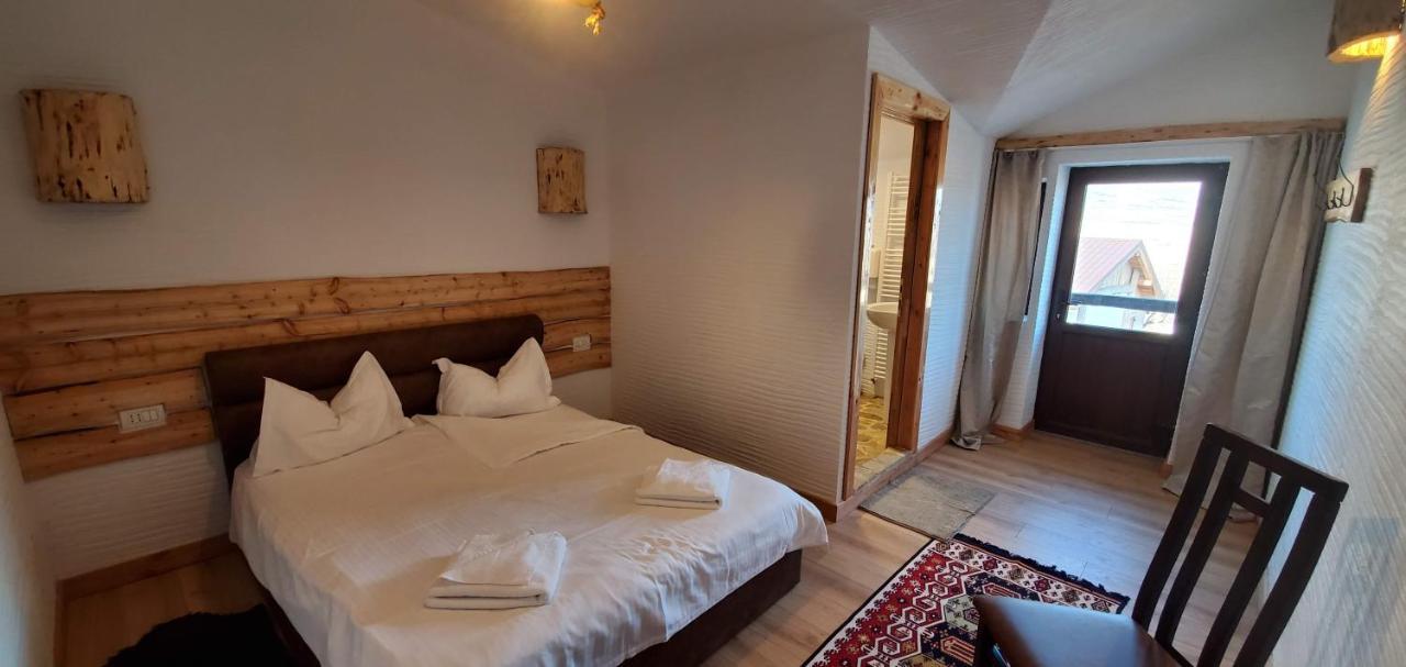 Ferma Dacilor Hotel Tohani Bagian luar foto